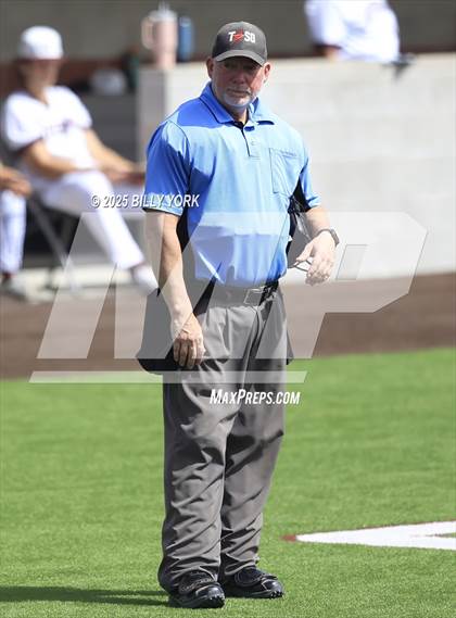 Thumbnail 3 in Grand Saline vs Athens photogallery.