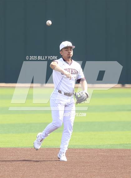 Thumbnail 2 in Grand Saline vs Athens photogallery.