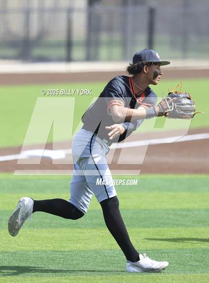Thumbnail 2 in Grand Saline vs Athens photogallery.