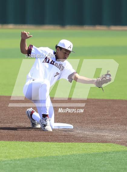Thumbnail 2 in Grand Saline vs Athens photogallery.
