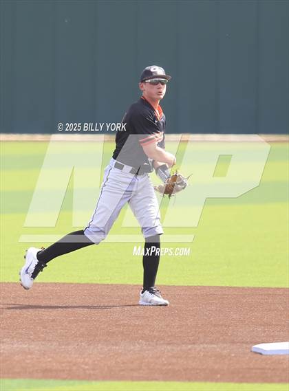 Thumbnail 2 in Grand Saline vs Athens photogallery.