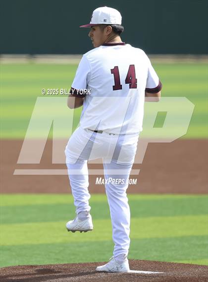 Thumbnail 2 in Grand Saline vs Athens photogallery.