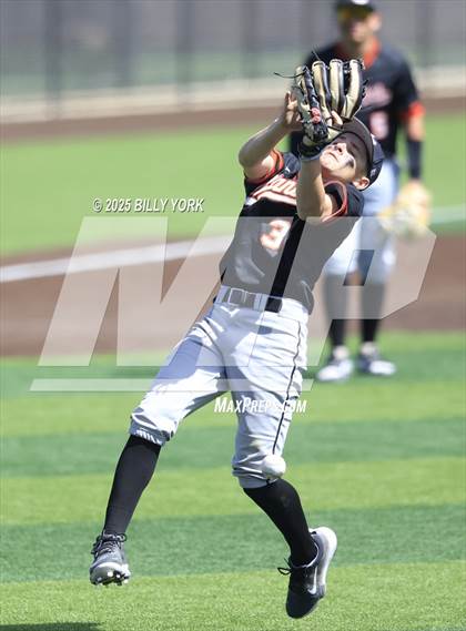 Thumbnail 1 in Grand Saline vs Athens photogallery.