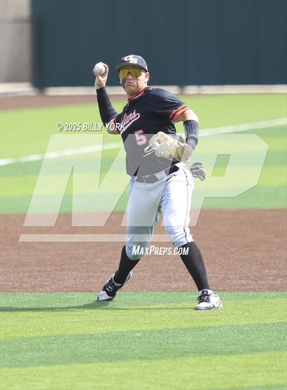 Thumbnail 3 in Grand Saline vs Athens photogallery.