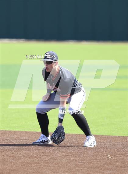 Thumbnail 3 in Grand Saline vs Athens photogallery.