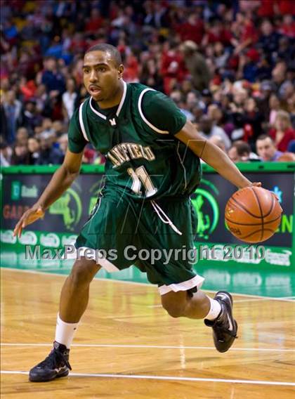Thumbnail 1 in Mansfield vs Madison Park (MIAA Division 1 South Final) photogallery.