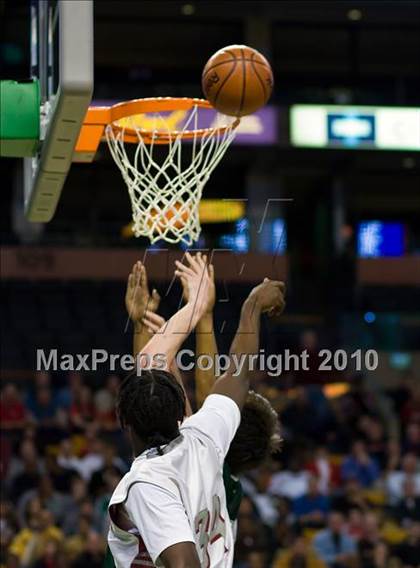 Thumbnail 1 in Mansfield vs Madison Park (MIAA Division 1 South Final) photogallery.