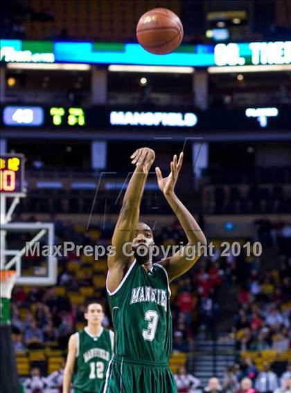 Thumbnail 1 in Mansfield vs Madison Park (MIAA Division 1 South Final) photogallery.