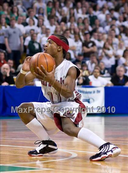 Thumbnail 3 in Mansfield vs Madison Park (MIAA Division 1 South Final) photogallery.