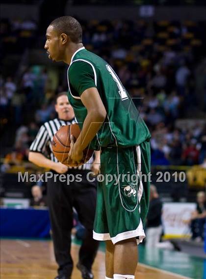 Thumbnail 1 in Mansfield vs Madison Park (MIAA Division 1 South Final) photogallery.