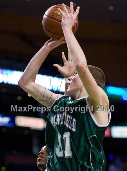 Thumbnail 2 in Mansfield vs Madison Park (MIAA Division 1 South Final) photogallery.