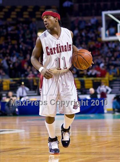 Thumbnail 1 in Mansfield vs Madison Park (MIAA Division 1 South Final) photogallery.