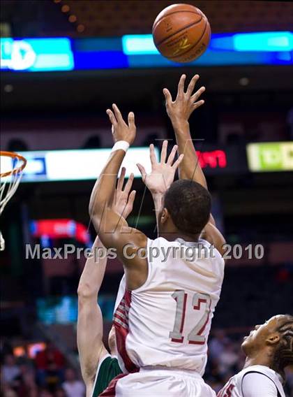 Thumbnail 1 in Mansfield vs Madison Park (MIAA Division 1 South Final) photogallery.