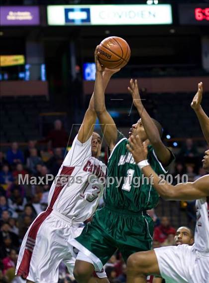 Thumbnail 2 in Mansfield vs Madison Park (MIAA Division 1 South Final) photogallery.