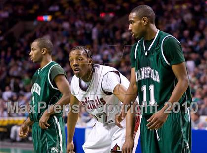 Thumbnail 3 in Mansfield vs Madison Park (MIAA Division 1 South Final) photogallery.