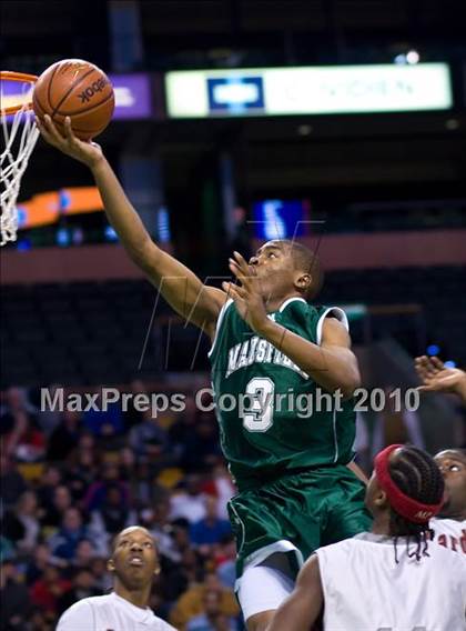 Thumbnail 1 in Mansfield vs Madison Park (MIAA Division 1 South Final) photogallery.