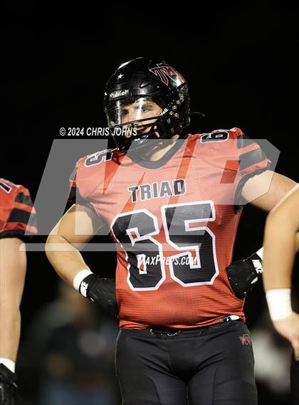 Thumbnail 1 in Morris @ Triad (IHSA 5A first round) photogallery.