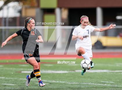 Thumbnail 2 in Kamiakin vs Bellevue (WIAA 3A 3rd Place Final)  photogallery.