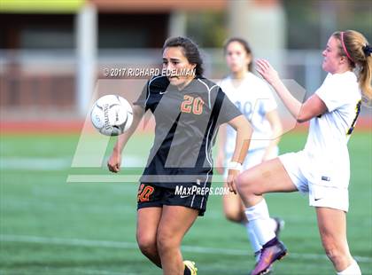 Thumbnail 2 in Kamiakin vs Bellevue (WIAA 3A 3rd Place Final)  photogallery.