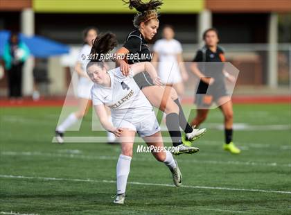 Thumbnail 1 in Kamiakin vs Bellevue (WIAA 3A 3rd Place Final)  photogallery.