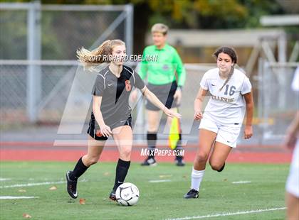 Thumbnail 2 in Kamiakin vs Bellevue (WIAA 3A 3rd Place Final)  photogallery.