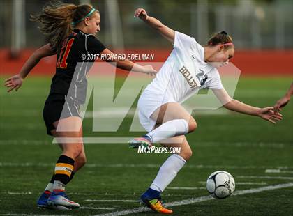 Thumbnail 2 in Kamiakin vs Bellevue (WIAA 3A 3rd Place Final)  photogallery.