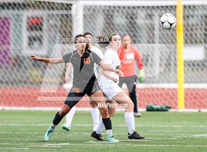 Thumbnail 1 in Kamiakin vs Bellevue (WIAA 3A 3rd Place Final)  photogallery.