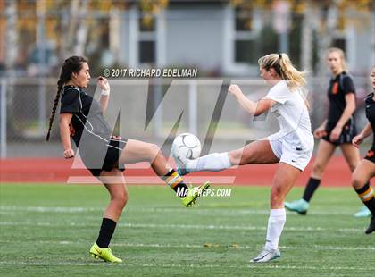Thumbnail 1 in Kamiakin vs Bellevue (WIAA 3A 3rd Place Final)  photogallery.