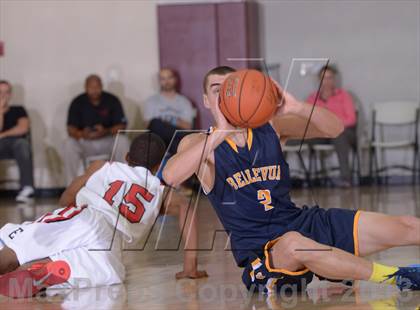 Thumbnail 3 in Bellevue vs. Etiwanda (MaxPreps Holiday Classic) photogallery.