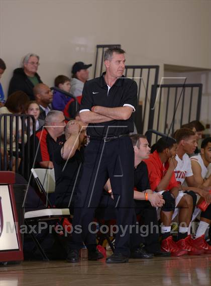 Thumbnail 1 in Bellevue vs. Etiwanda (MaxPreps Holiday Classic) photogallery.