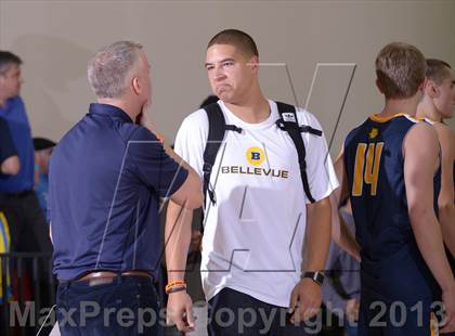 Thumbnail 2 in Bellevue vs. Etiwanda (MaxPreps Holiday Classic) photogallery.
