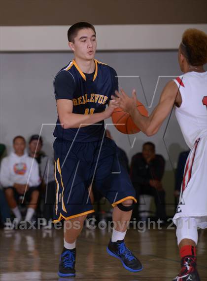 Thumbnail 1 in Bellevue vs. Etiwanda (MaxPreps Holiday Classic) photogallery.