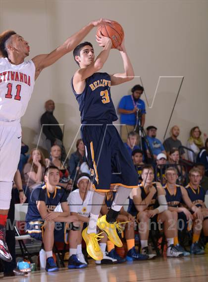 Thumbnail 1 in Bellevue vs. Etiwanda (MaxPreps Holiday Classic) photogallery.