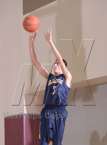 Thumbnail 2 in Bellevue vs. Etiwanda (MaxPreps Holiday Classic) photogallery.