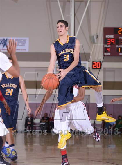 Thumbnail 1 in Bellevue vs. Etiwanda (MaxPreps Holiday Classic) photogallery.