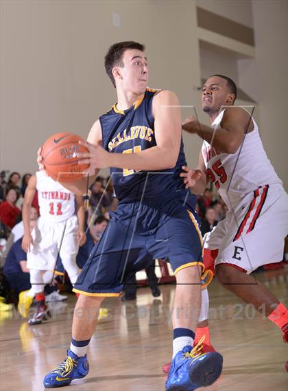 Thumbnail 1 in Bellevue vs. Etiwanda (MaxPreps Holiday Classic) photogallery.