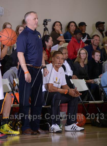 Thumbnail 3 in Bellevue vs. Etiwanda (MaxPreps Holiday Classic) photogallery.