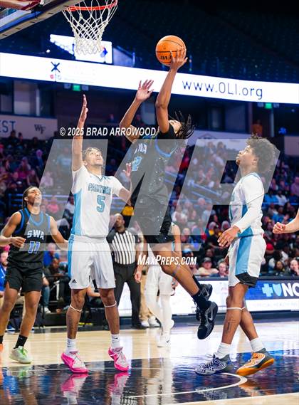 Thumbnail 2 in Southern Wake Academy vs Washington County (NCHSAA 1A Regional Final) photogallery.