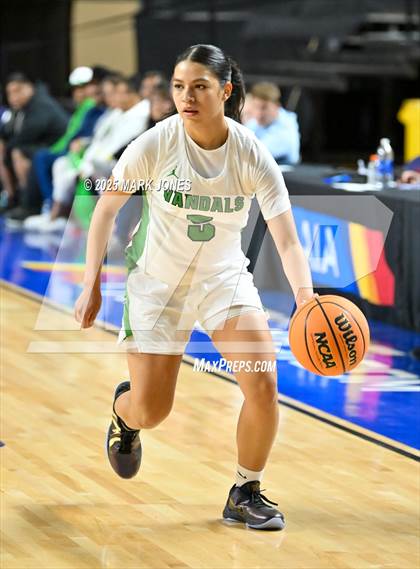 Thumbnail 3 in Miami vs. Arizona Lutheran Academy (AIA 2A Final) photogallery.