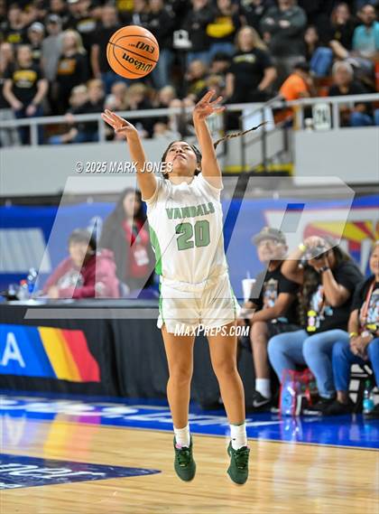 Thumbnail 2 in Miami vs. Arizona Lutheran Academy (AIA 2A Final) photogallery.