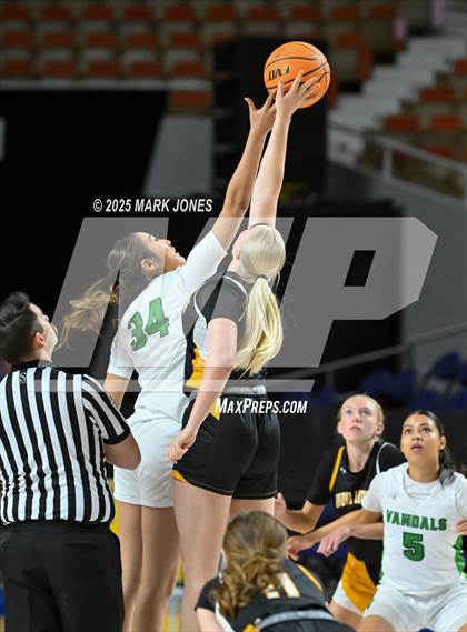 Thumbnail 2 in Miami vs. Arizona Lutheran Academy (AIA 2A Final) photogallery.