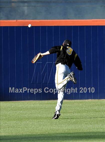 Thumbnail 3 in Esperanza vs Cottonwood (Diamond Sports National Classic) photogallery.