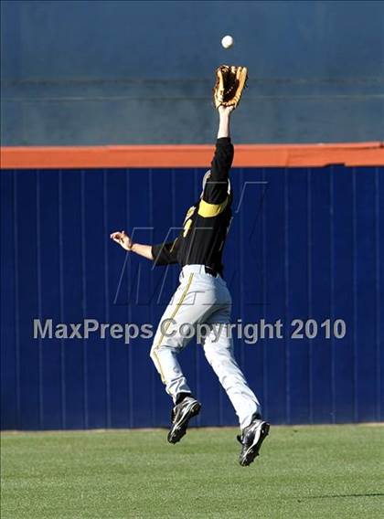 Thumbnail 3 in Esperanza vs Cottonwood (Diamond Sports National Classic) photogallery.