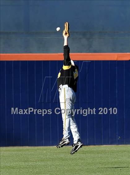 Thumbnail 1 in Esperanza vs Cottonwood (Diamond Sports National Classic) photogallery.