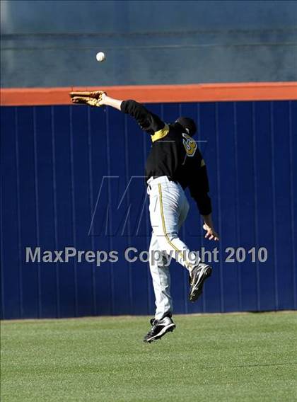 Thumbnail 2 in Esperanza vs Cottonwood (Diamond Sports National Classic) photogallery.