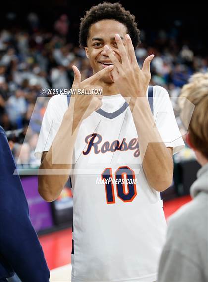 Thumbnail 3 in Roosevelt vs. Notre Dame ( CIF SS OPEN DIVISION FINAL ) photogallery.