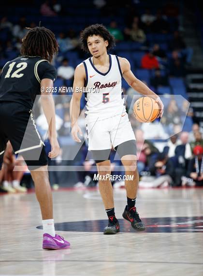 Thumbnail 1 in Roosevelt vs. Notre Dame ( CIF SS OPEN DIVISION FINAL ) photogallery.