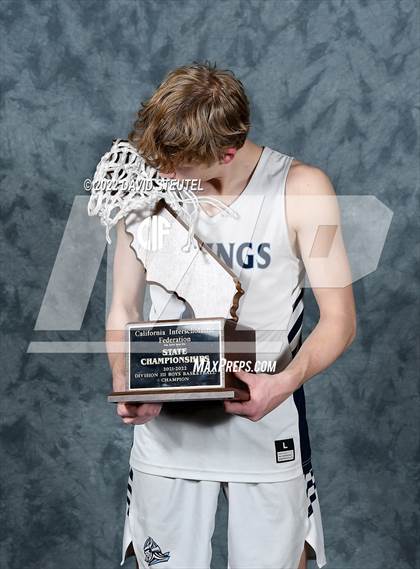 Thumbnail 2 in Pleasant Valley (CIF State D3 Award Photos) photogallery.