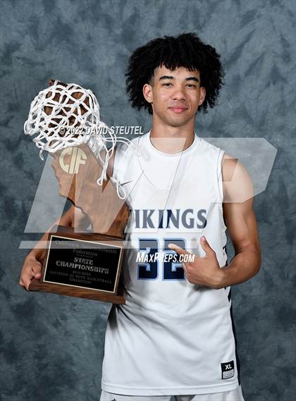 Thumbnail 3 in Pleasant Valley (CIF State D3 Award Photos) photogallery.