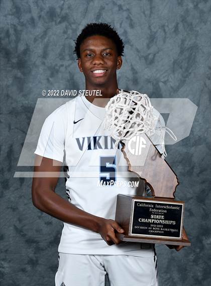 Thumbnail 1 in Pleasant Valley (CIF State D3 Award Photos) photogallery.